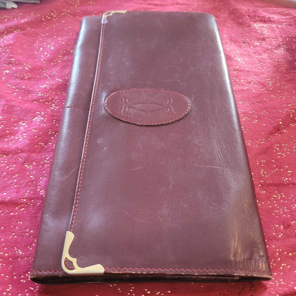 Pochette Cartier 100 Istres (13)