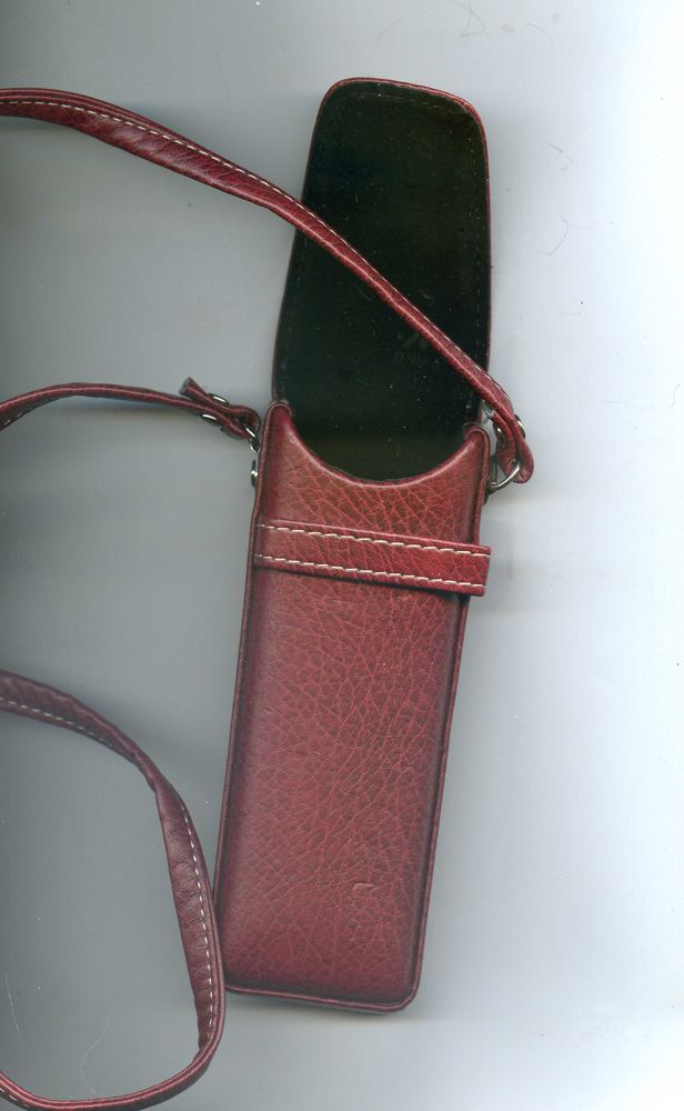 pochette cuir 4 Rennes (35)