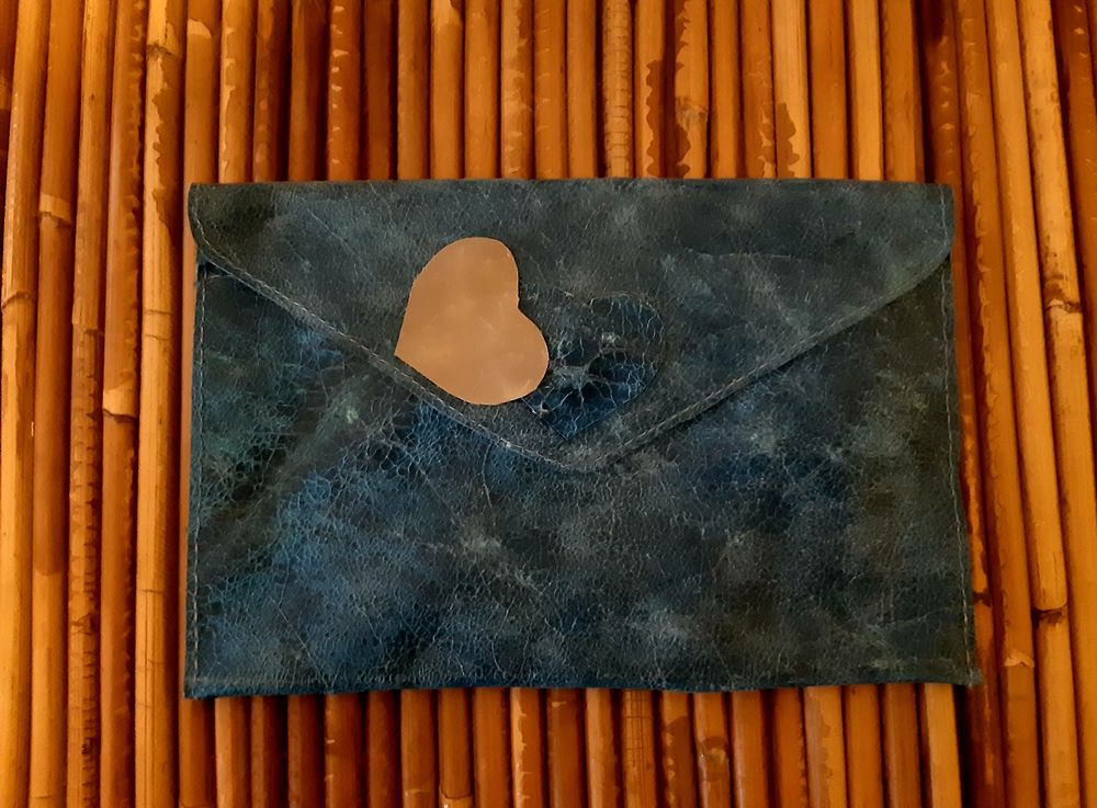 Pochette cuir 8 Pau (64)