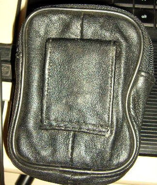 pochette ou �tui noir ceinture 3 poches 8 Versailles (78)