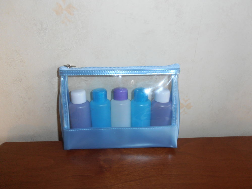 Pochette et flacons de voyage (63) 5 Tours (37)