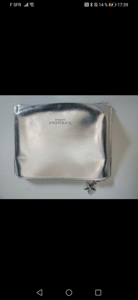 Pochette Givenchy 10 Mulhouse (68)