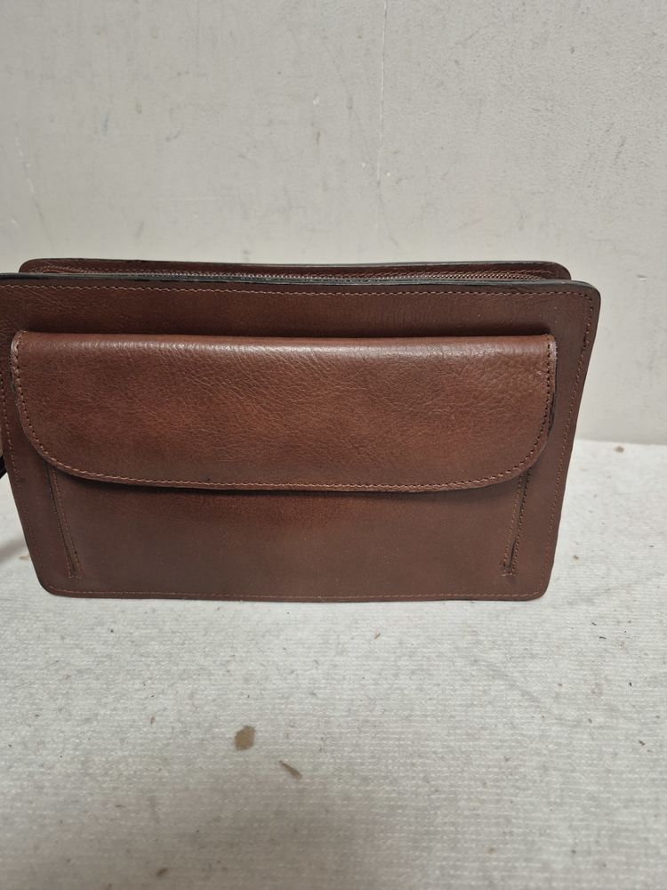 Pochette homme en cuir pleine fleur avec dragonne et souffle 14 Fontenay-sous-Bois (94)