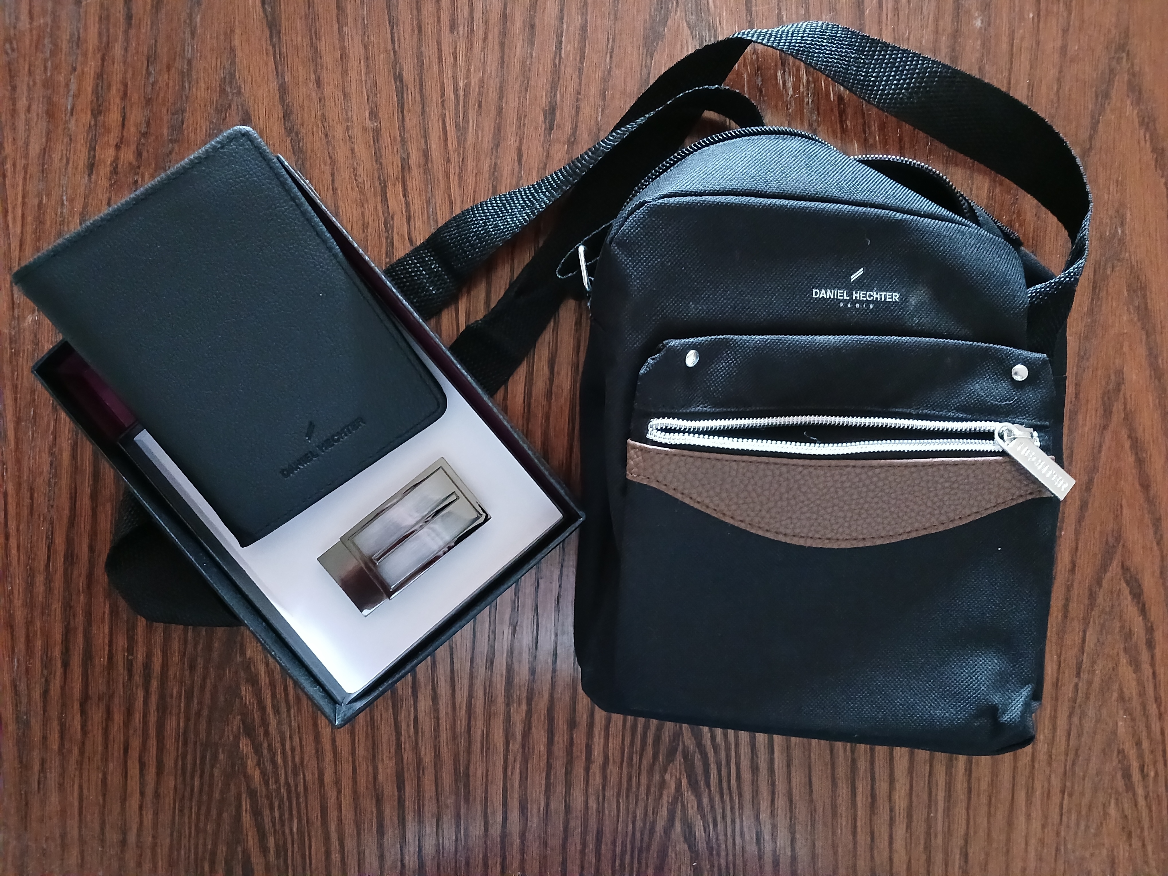 pochette + portefeuille 25 Vendeuvre-du-Poitou (86)