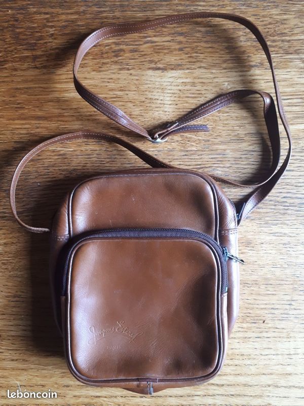 Pochette pour homme en cuir Jacques Esterel 35 Ambri�res-les-Vall�es (53)