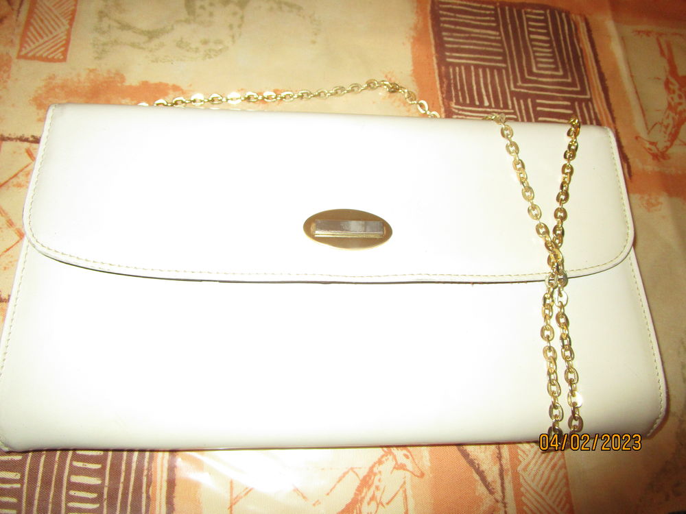 pochette de soir�e couleur �crue vintage 60 25 Chanteloup-en-Brie (77)