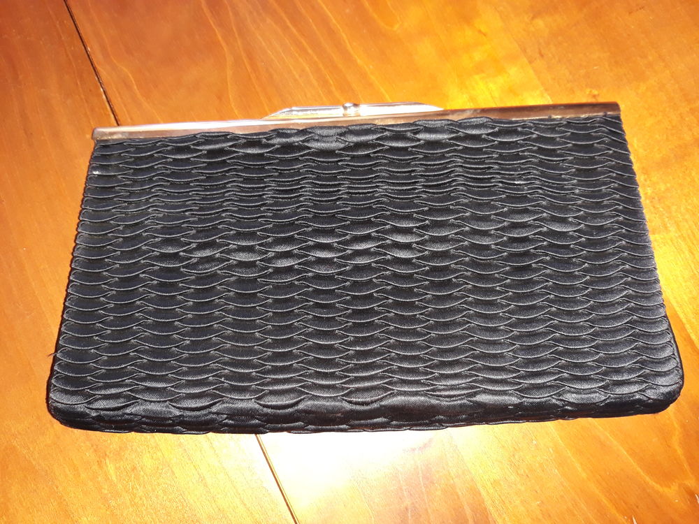 Pochette de soir�e 10 Mantes-la-Jolie (78)