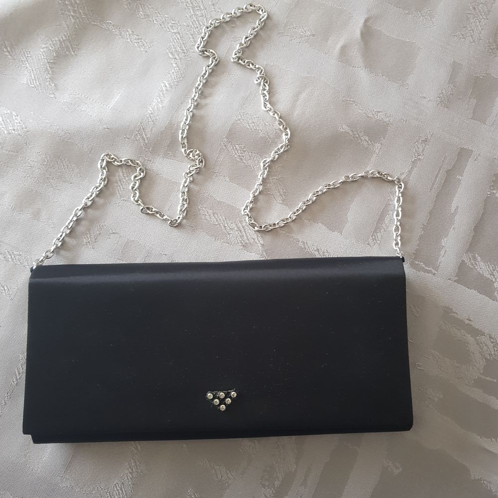 POCHETTE DE SOIREE 15 Saint-Doulchard (18)