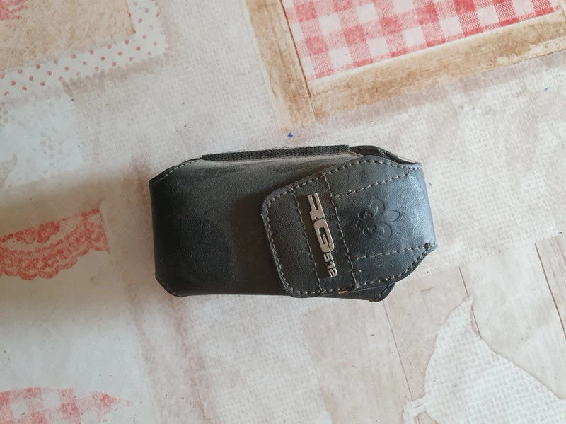 pochette telephone simili cuir 1 Aubvillers (80)