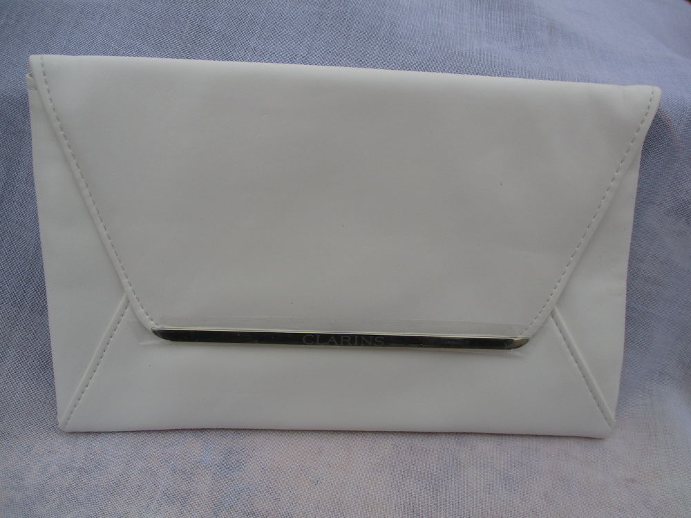 Pochette-trousse Doubl�e, Rabat avec Pression - Neuve 7 La Fert�-Alais (91)