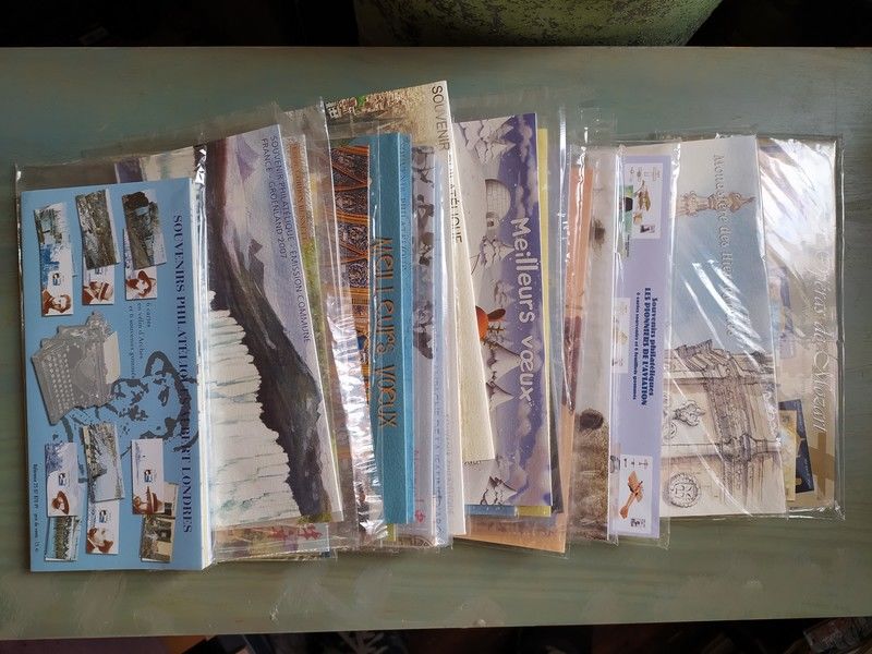 Lot 25 Pochettes Timbres Souvenir Philat�lique 100 Loches (37)