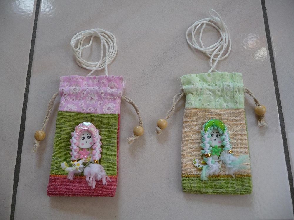 2 pochettes Verte et Rose - NEUVES 10 Celles-sur-Belle (79)