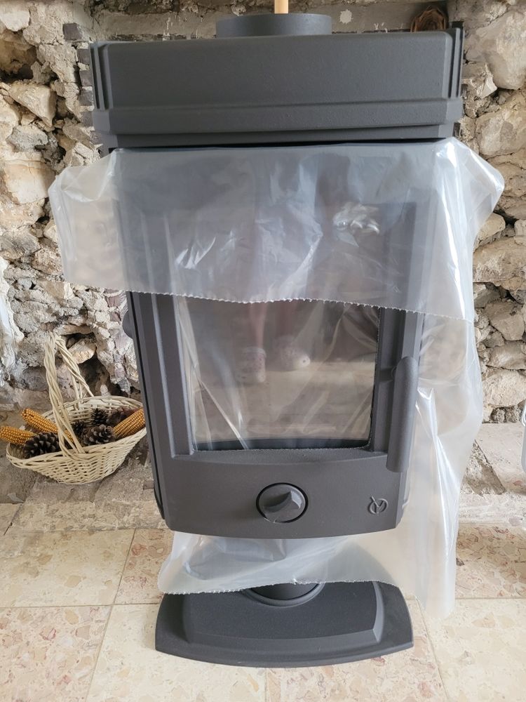 Po�le � bois en fonte. 480 Maincy (77)