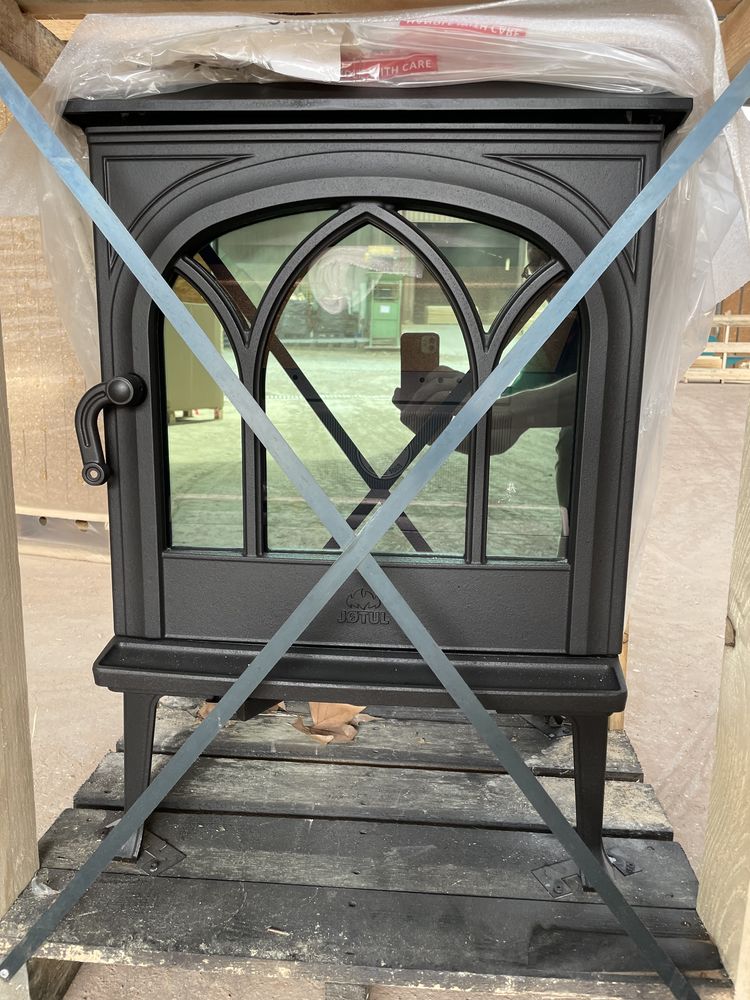 Po�le � bois JOTUL F200 avec tuyaux Inox 2950 Rambervillers (88)