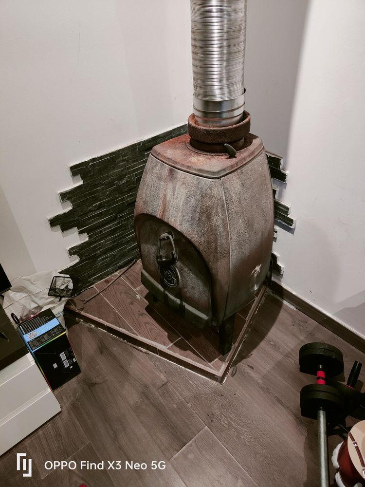 Po�le a bois Jotul N�1,
250 Chaponnay (69)