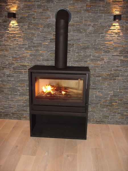 Poele a bois neuf 9kw 1890 Annecy (74)