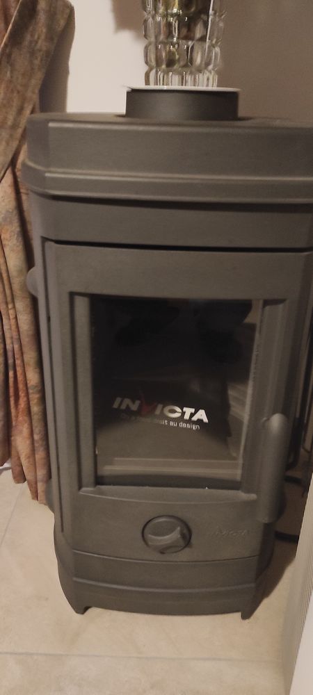 po�le � bois neuf INVICTA   Remilly  0 M�zi�res-sous-Lavardin (72)