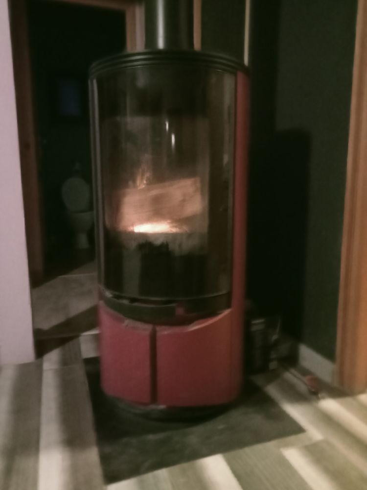 po�le � bois Philippe 550 Saint-Sulpice-les-Feuilles (87)