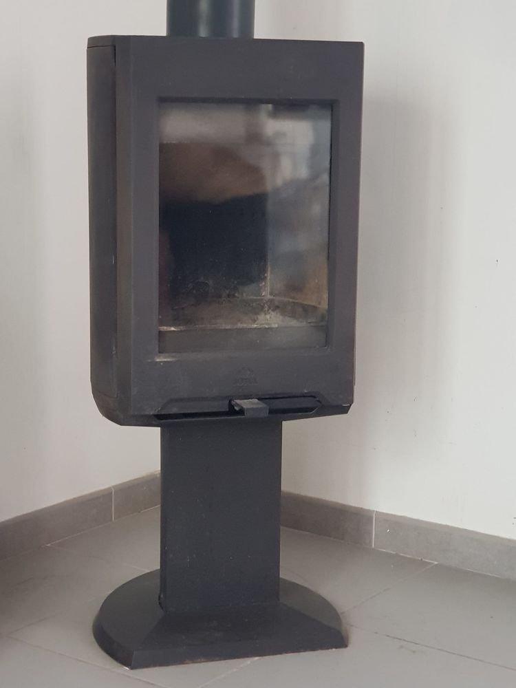 Poele a bois 450 Varages (83)