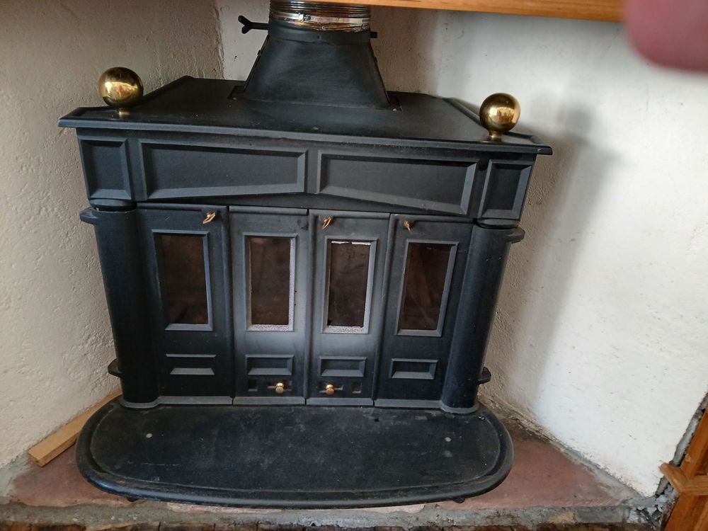 Poele a bois 150 Entraygues-sur-Truy�re (12)