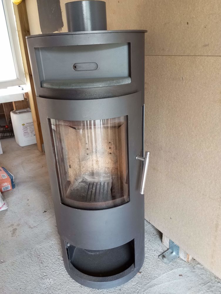 Po�le � bois 350 Montivilliers (76)