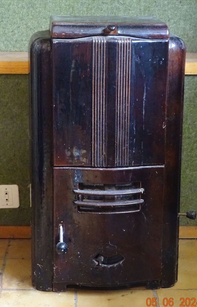 Poele de d�coration 50 Saint-Germain-Laprade (43)