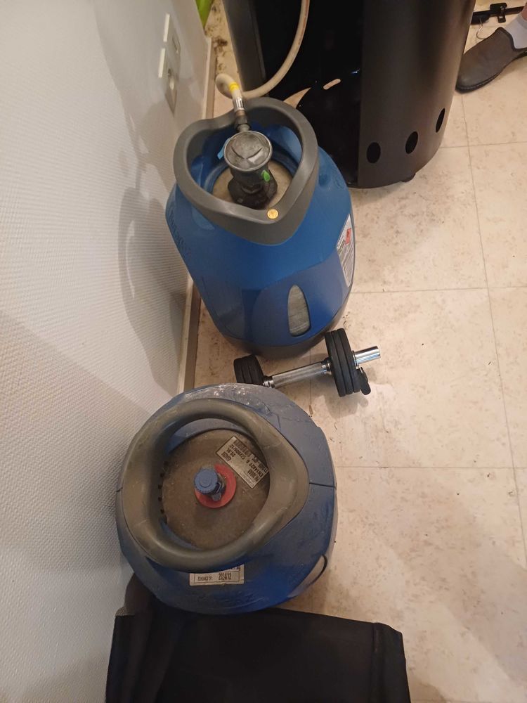 Po�le �  gaz EKTOR avec 2 bouteilles 70 Saint-Jean-de-Bournay (38)