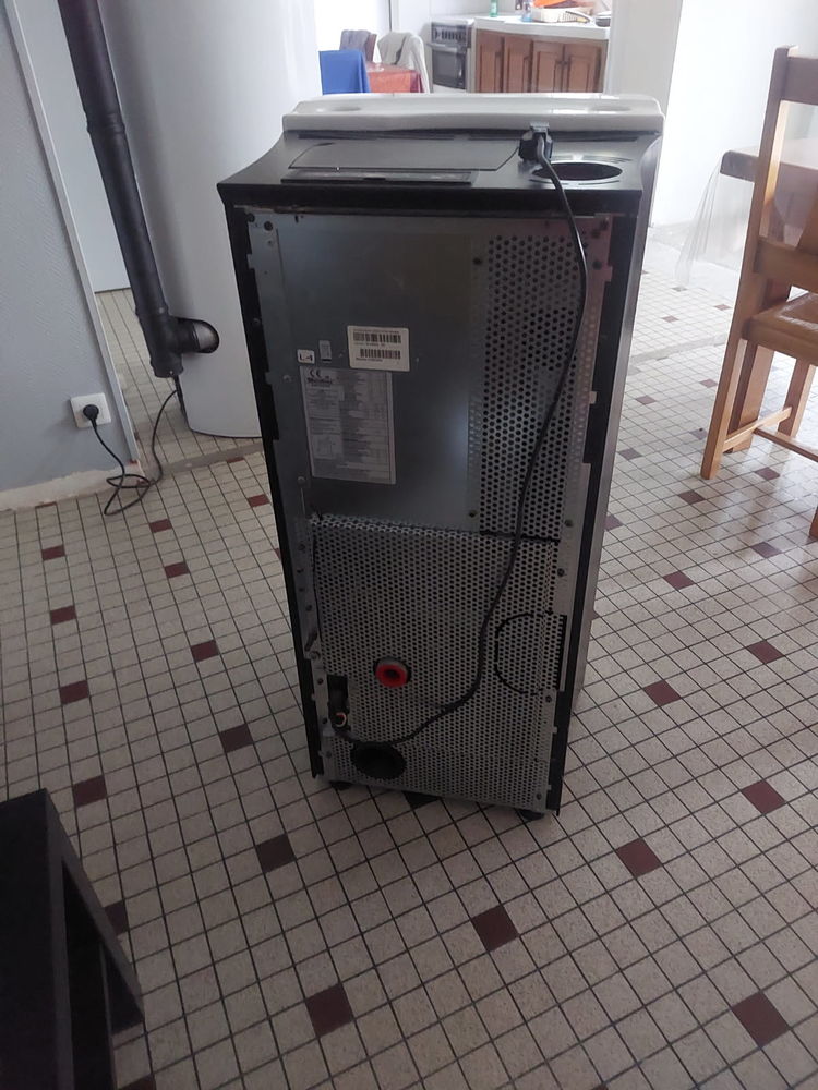 Po�le � granul� 800 Bournezeau (85)