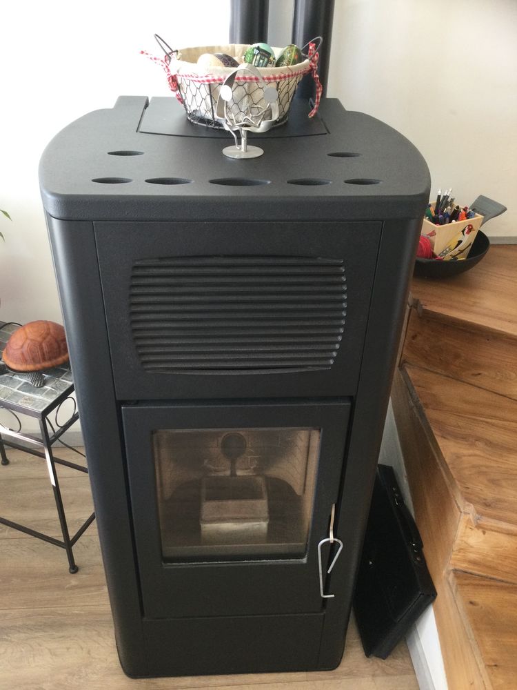 Po�le granul�s 900 Montaigu (85)