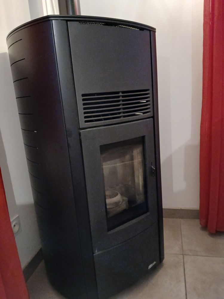 Po�le � granul�s 700 Cruis (04)