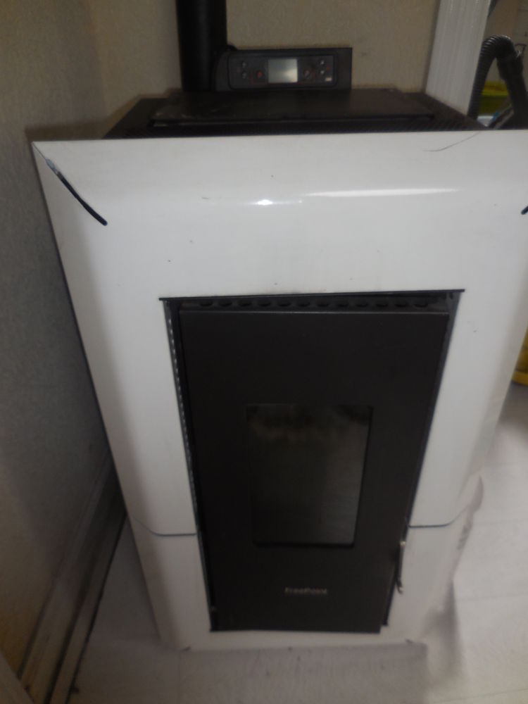 POELE A PELETS FREEPOINT 700 Laroque-d'Olmes (09)