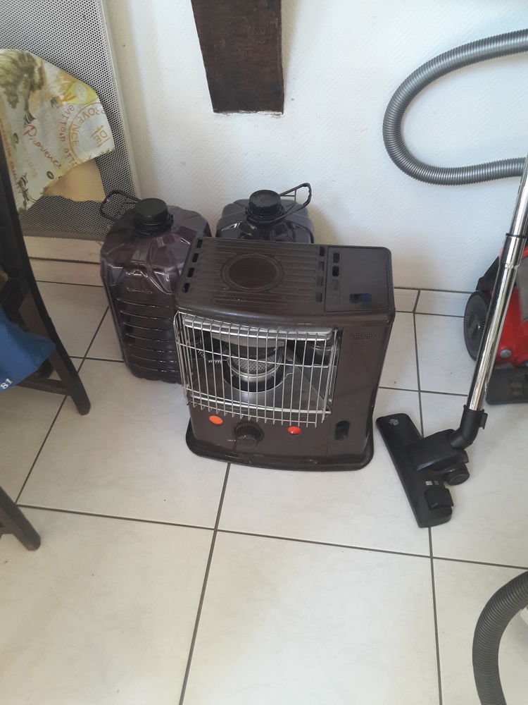 Poele a petrole 40 Brissarthe (49)