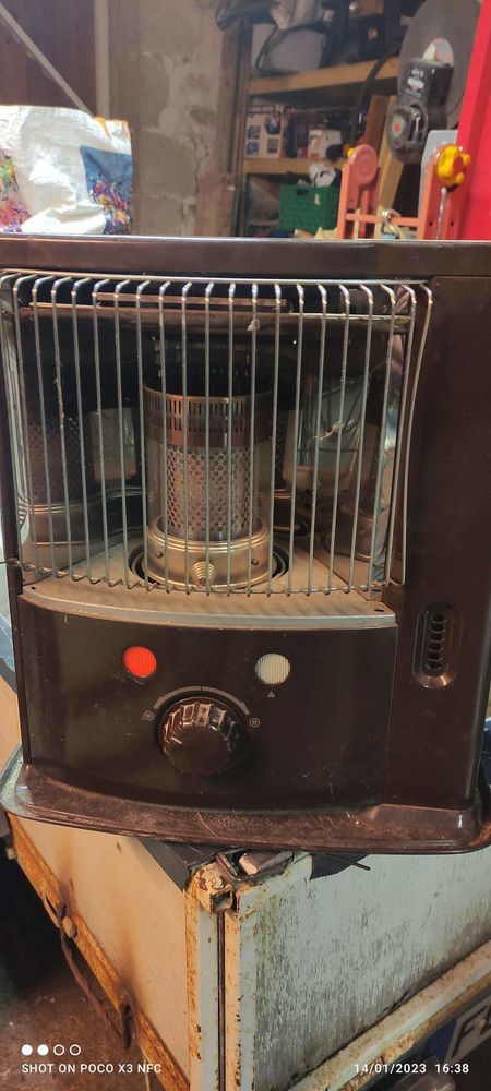 Po�le � p�trole 50 Bussi�re-Dunoise (23)