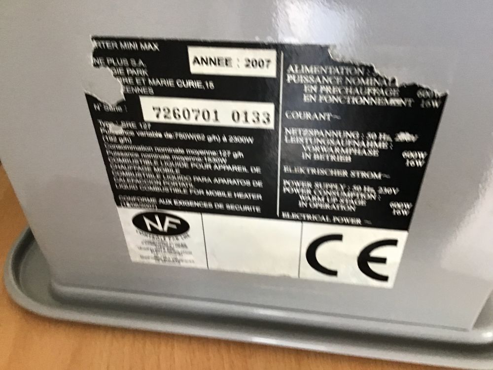 Po�le � p�trole 0 Gonfaron (83)