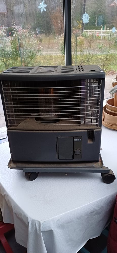 poele a petrole 70 Saint-Hilaire-les-Andr�sis (45)