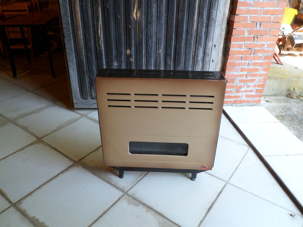 Po�le �  gaz de ville marque EFEL 150 Vienne (38)