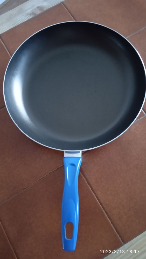 Po�le - 24 cm 15 Clichy (92)