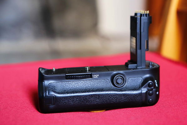 poign�e alimentation canon 5d mark III 0 Pau (64)