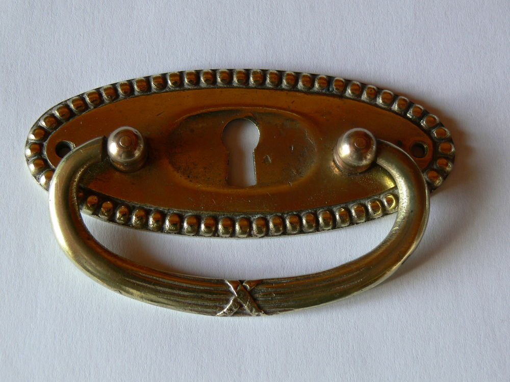 Poign�e de meuble 10 Plougoumelen (56)