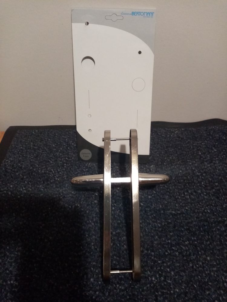 Poign�e de Porte Simple Bertomani 13 Andard (49)