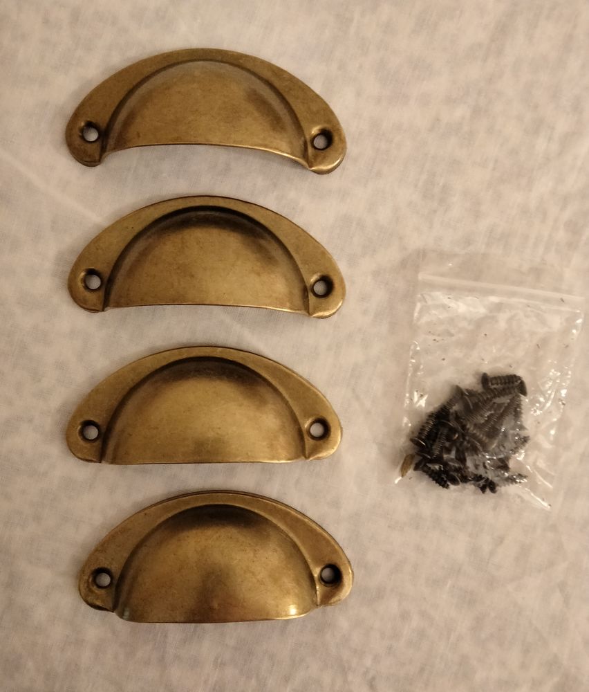 4 poign�es coquille acier laitonn�. 12 Vierzon (18)