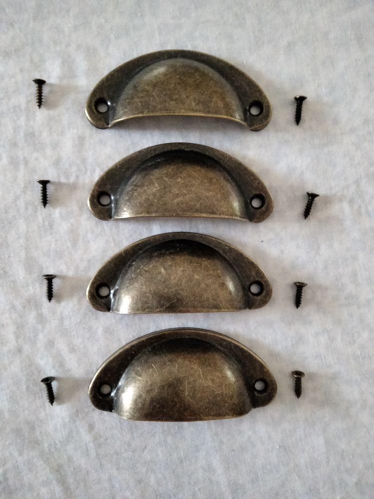 4 poign�es coquille. 10 Vierzon (18)