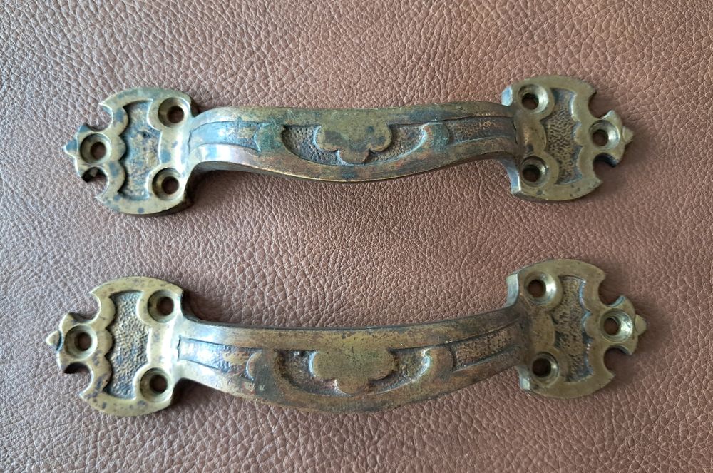 lot de 2 poign�es de meuble tiroir porte en laiton L.Pinet  15 Carnon Plage (34)