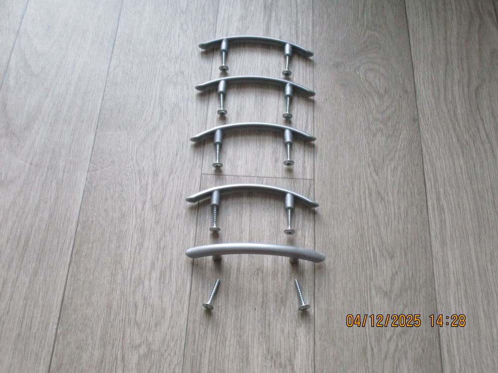 Poign�es de meuble 15 Malz�ville (54)