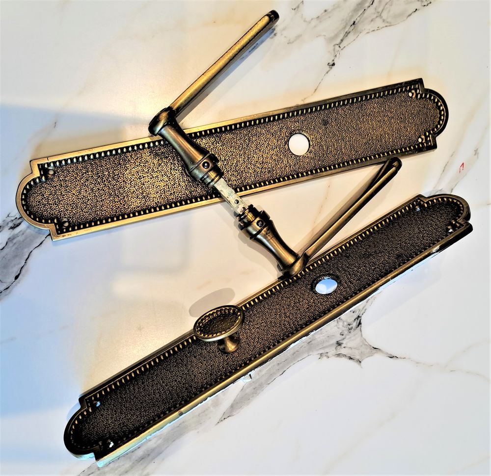 Poign�es et parures de portes 50 Troyes (10)