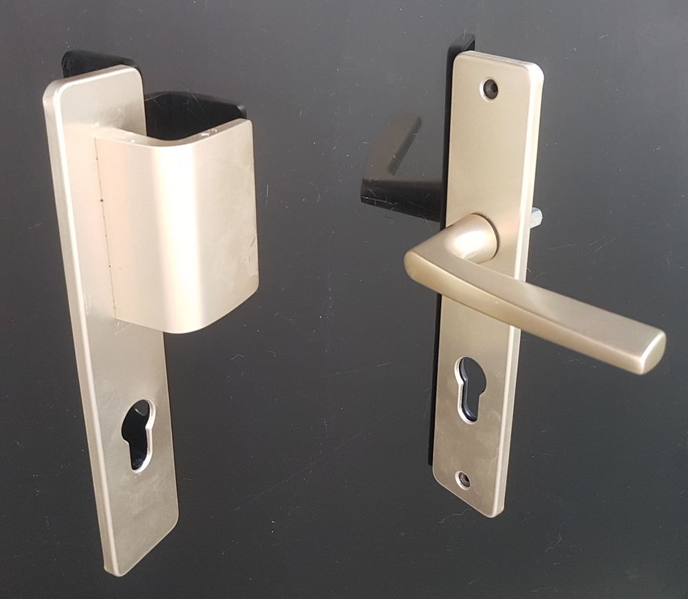 Poign�es de porte d'entr�e avec une pali�re neuves 30 Agde (34)