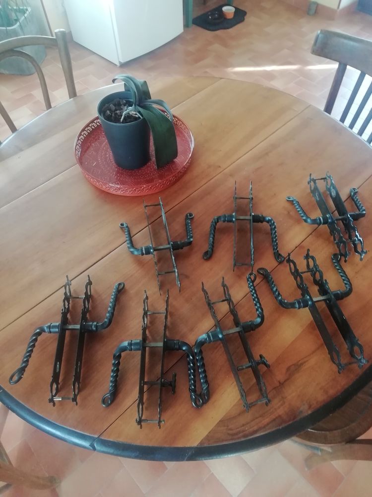 Poign�es de portes 5 Curbans (05)