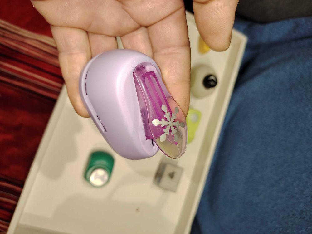 Poin�ons pour enfants ou association. 15 Toudon (06)