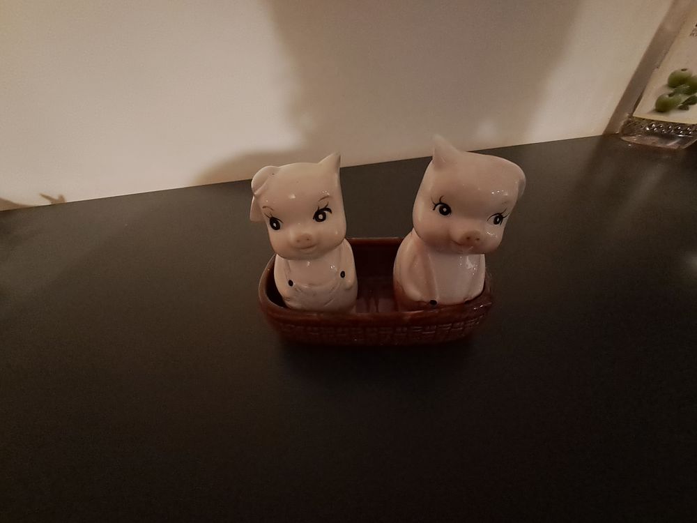 Poivri�re et sali�re 7 Toucy (89)