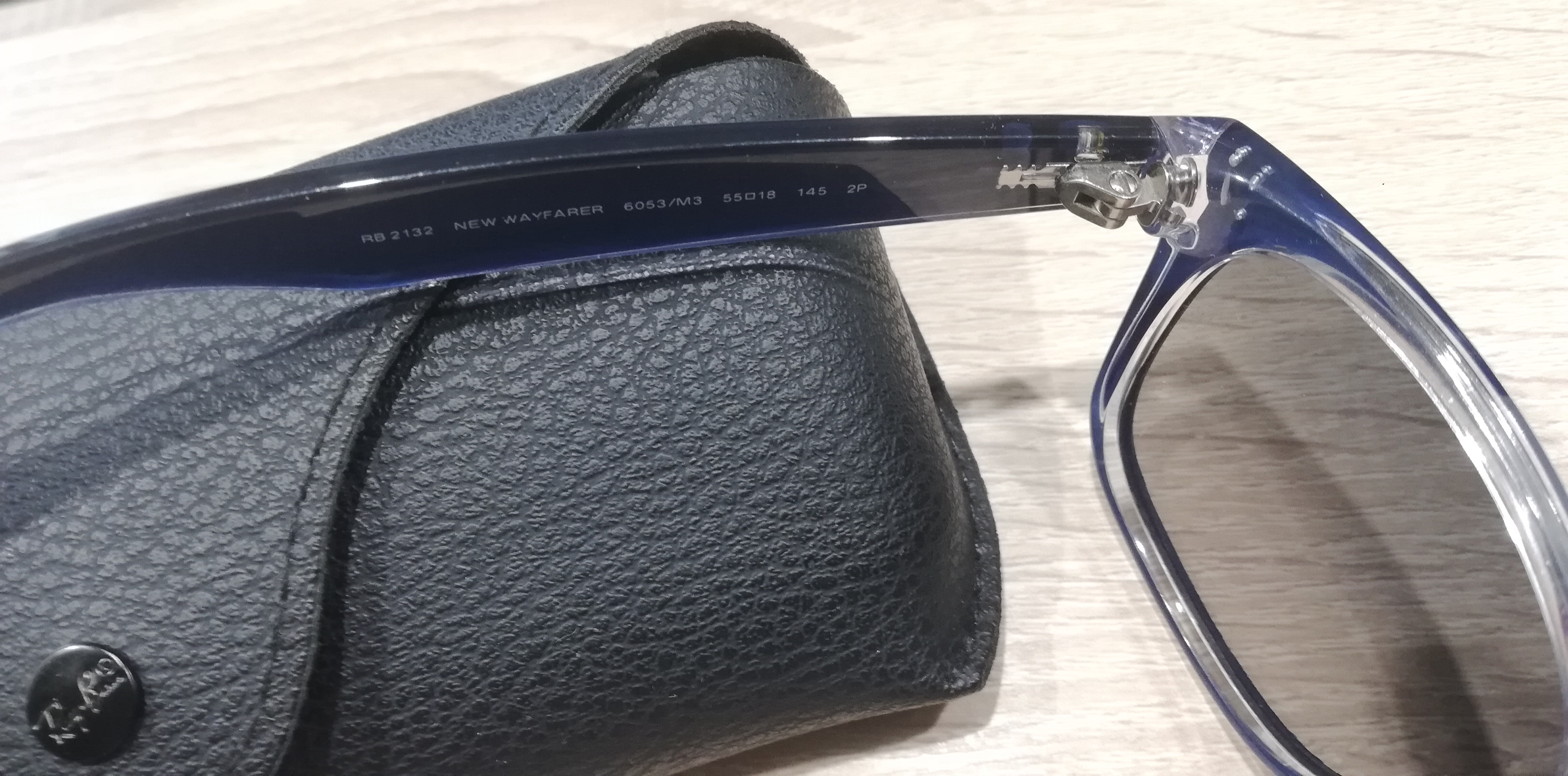 RAY-BAN Polaris�e RB2132 NEW WAYFARER 6053/M3 55-18 145 2P 110 S�vres (92)